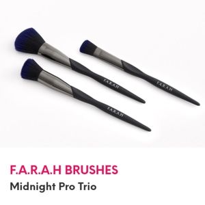 MAKE-UP BRUSH SET